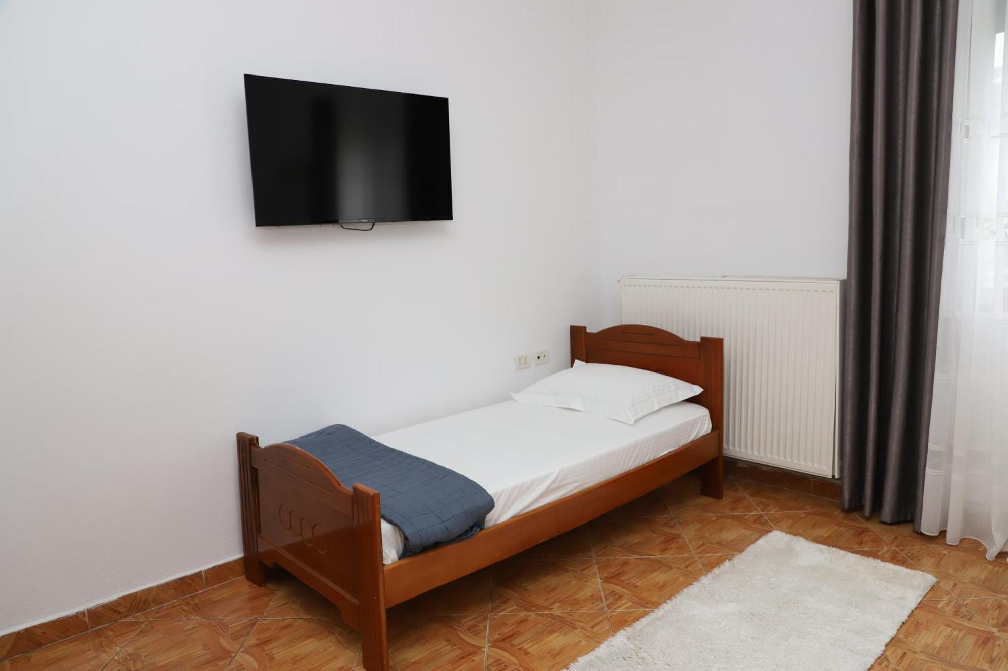 בראט Apartment Xheison מראה חיצוני תמונה