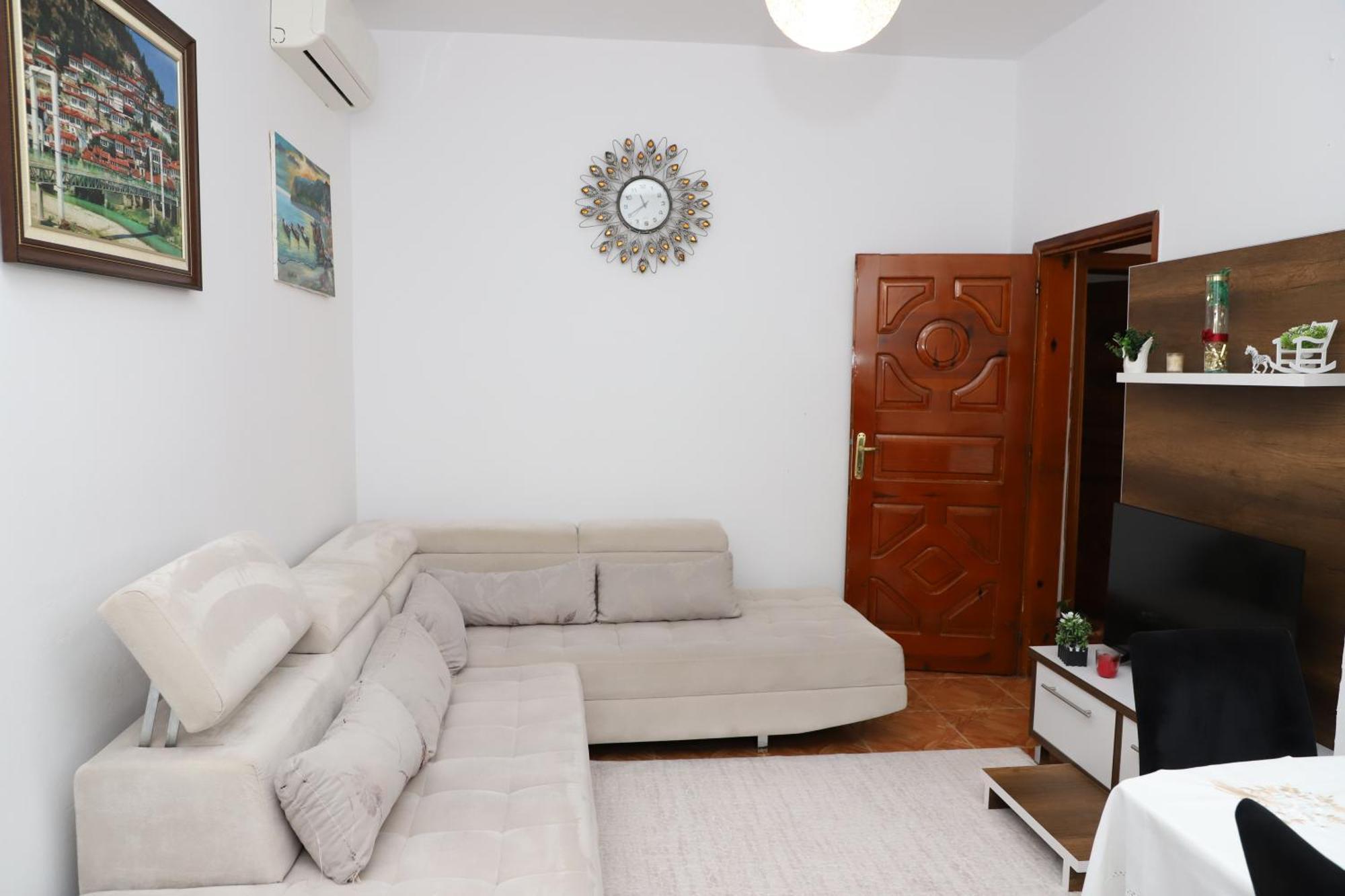 בראט Apartment Xheison מראה חיצוני תמונה