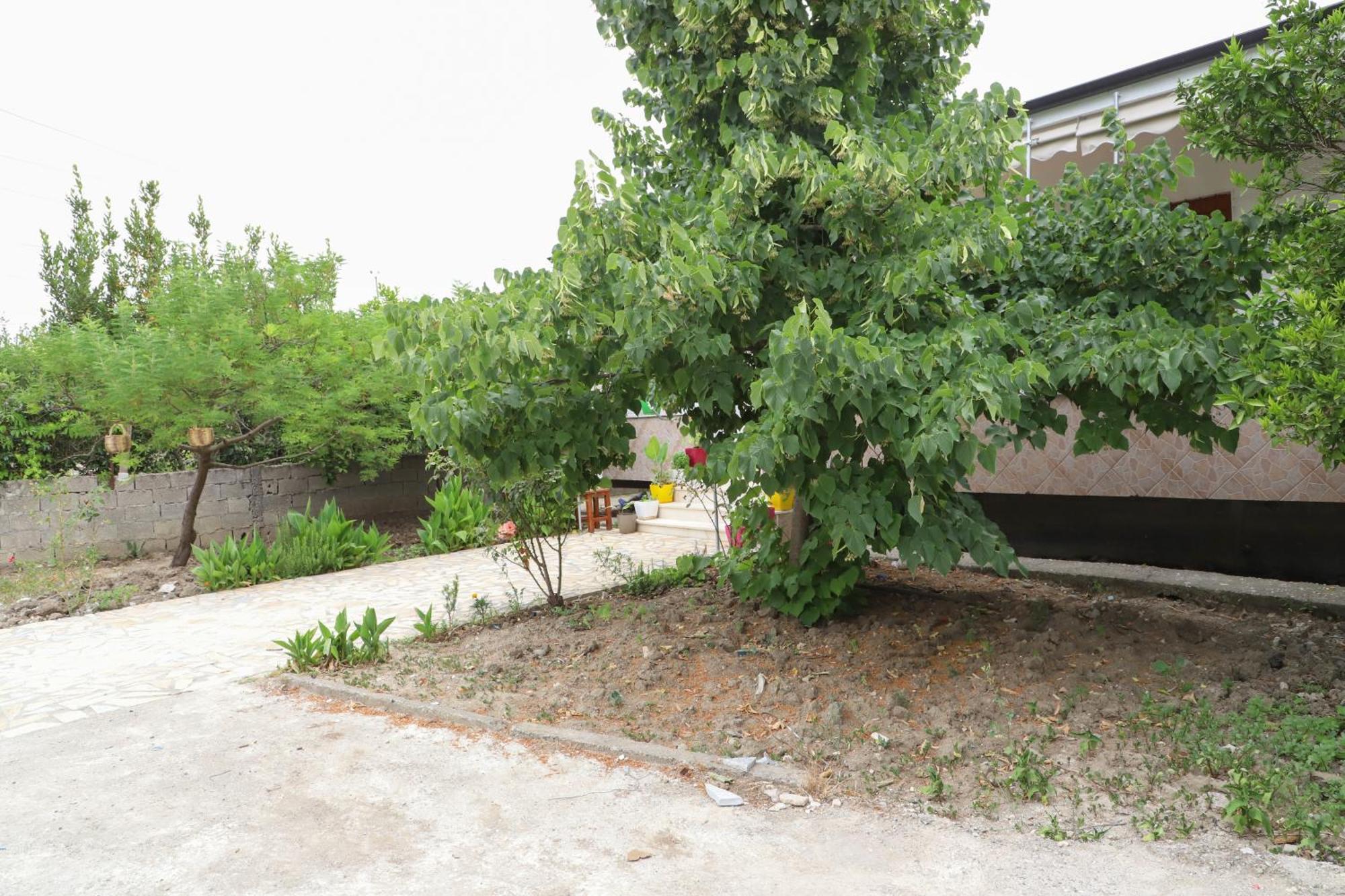 בראט Apartment Xheison מראה חיצוני תמונה