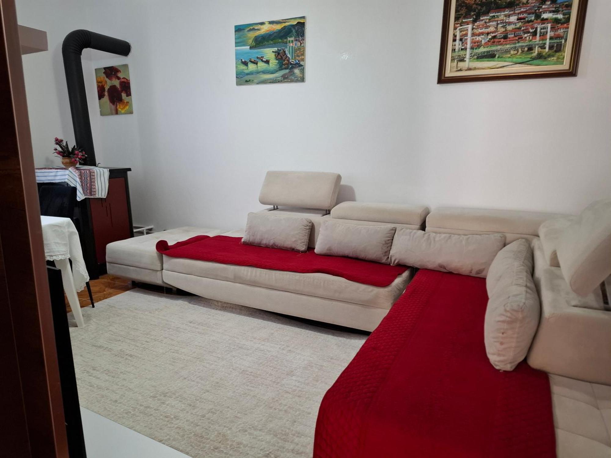 בראט Apartment Xheison מראה חיצוני תמונה