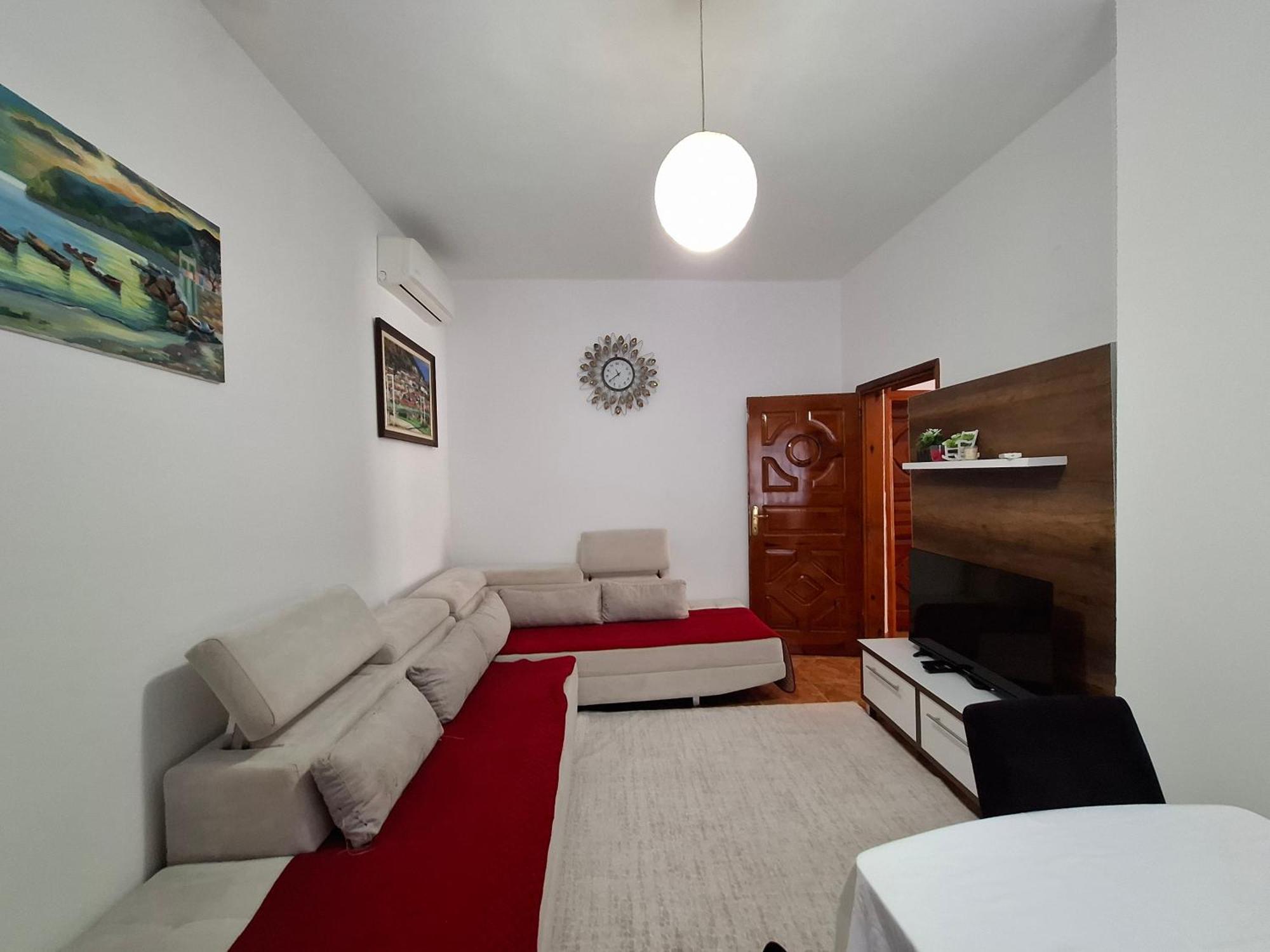 בראט Apartment Xheison מראה חיצוני תמונה