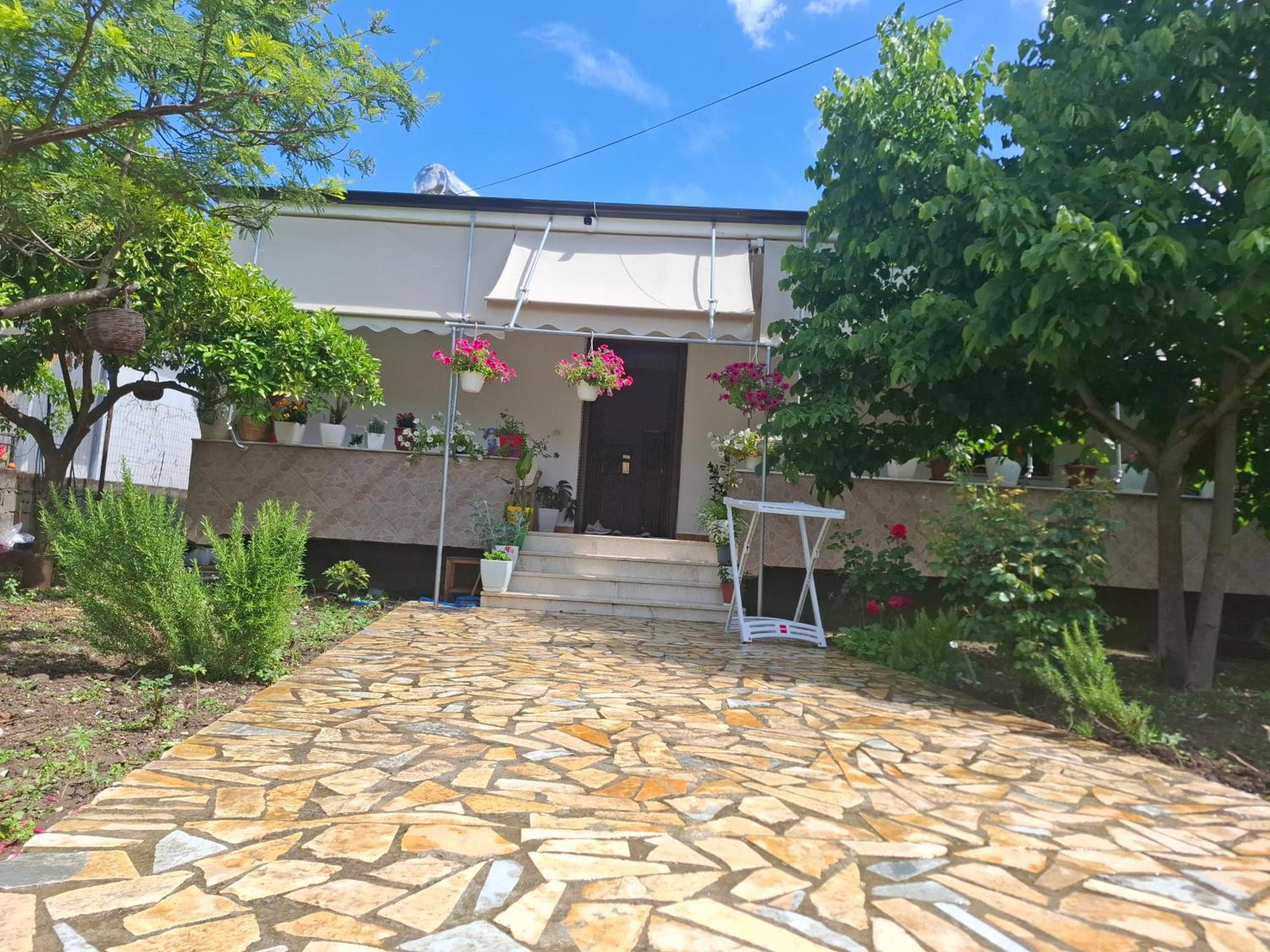 בראט Apartment Xheison מראה חיצוני תמונה