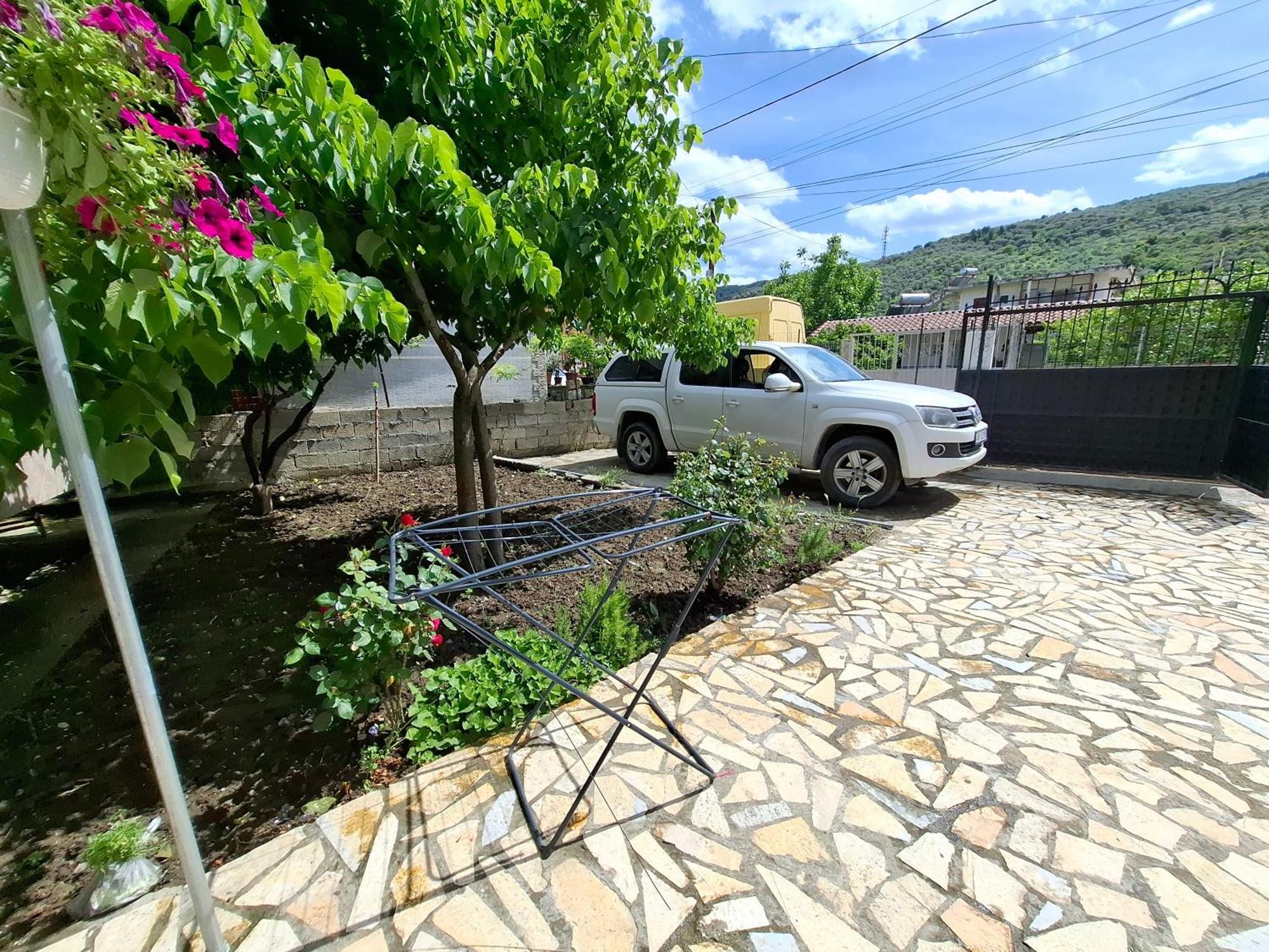 בראט Apartment Xheison מראה חיצוני תמונה