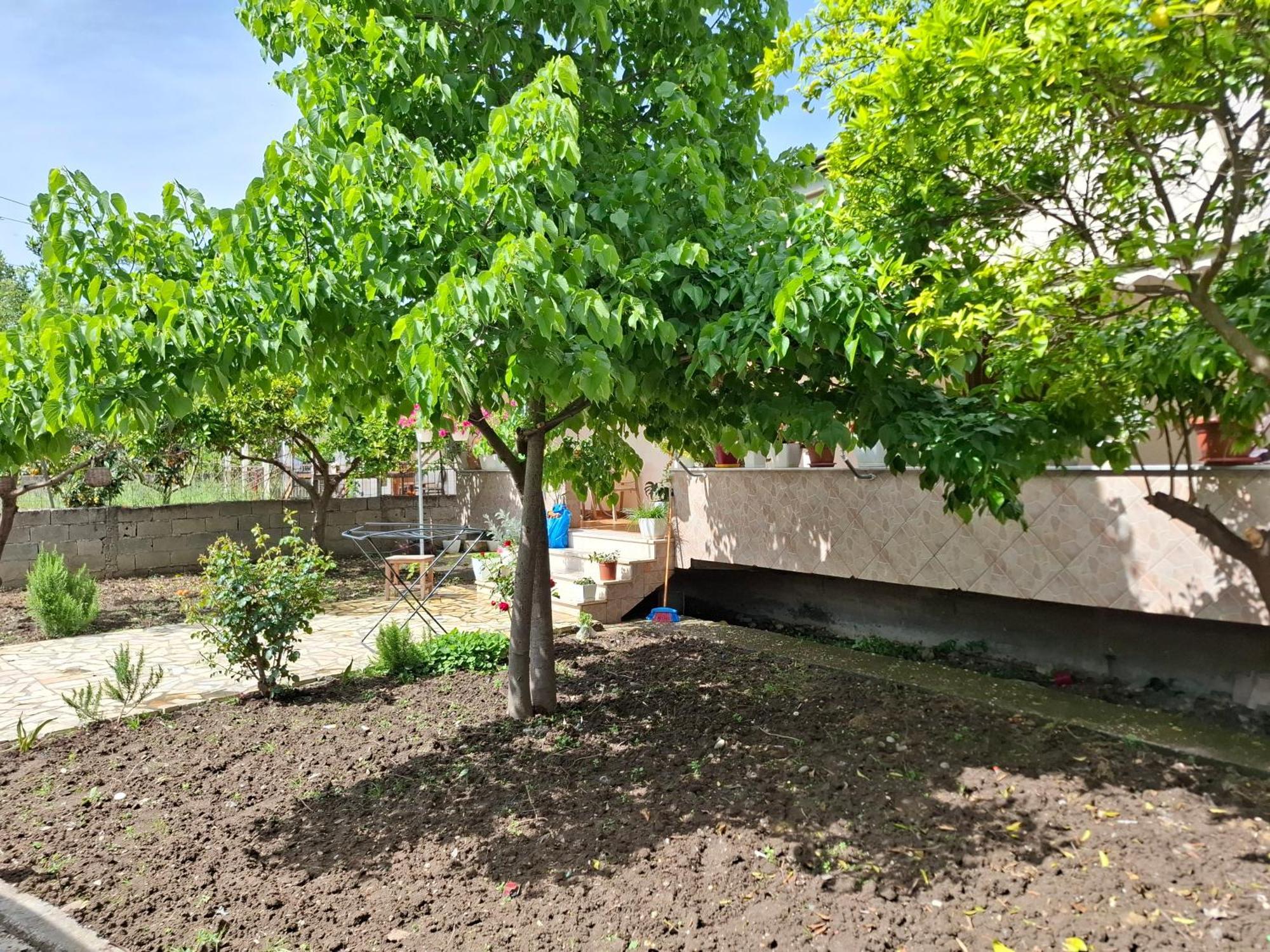 בראט Apartment Xheison מראה חיצוני תמונה